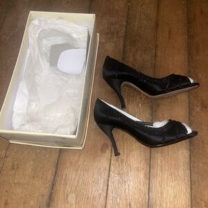 Michaelangelo Jada Black Silk Bejeweled Peep Toe Heel Shoes 5 M